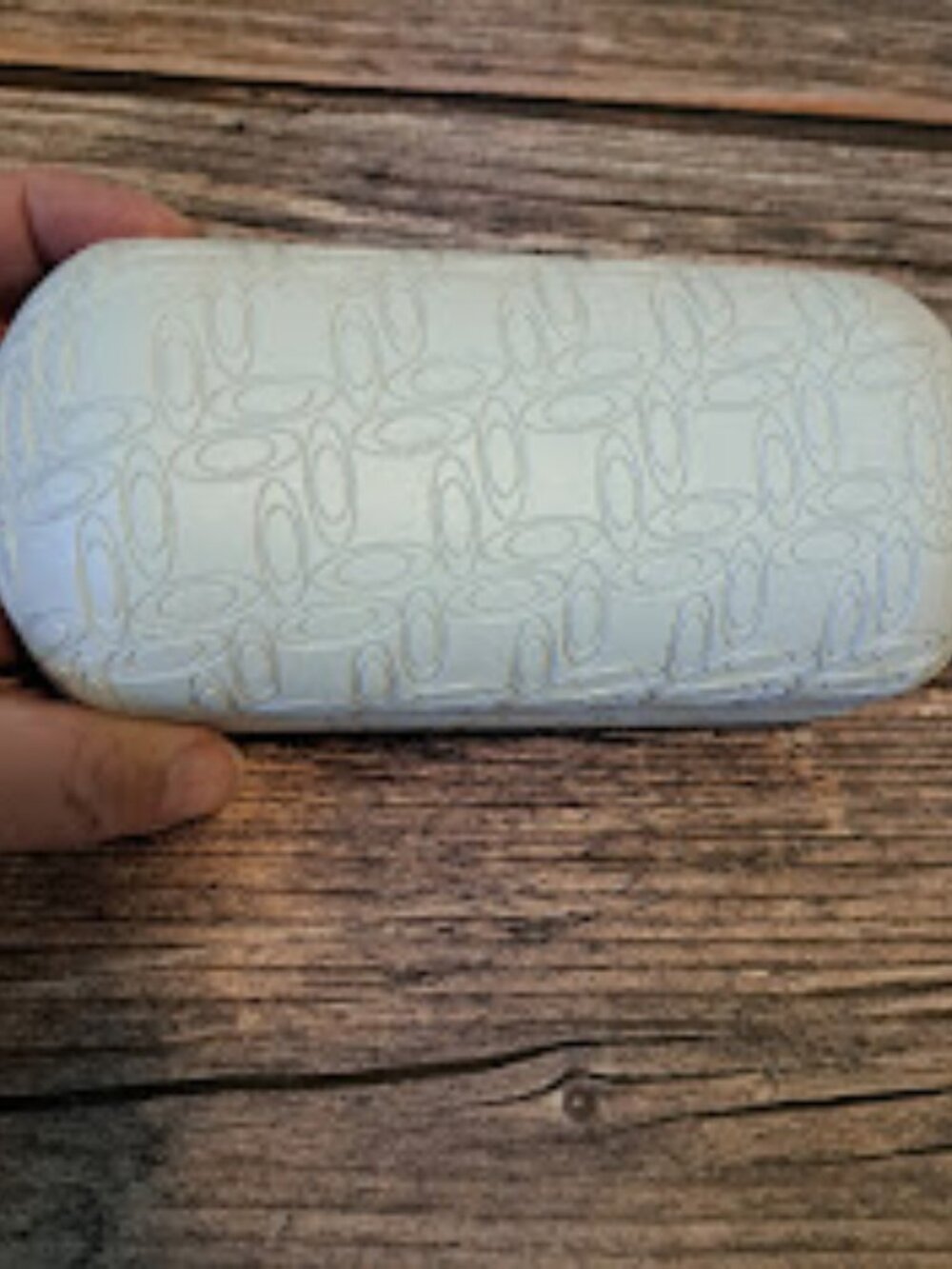 Oakley White had case sunglass case *case only* great condition‎